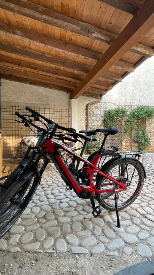 Borgo Dei Sogni Lägenhet San Felice del Benaco Exteriör bild